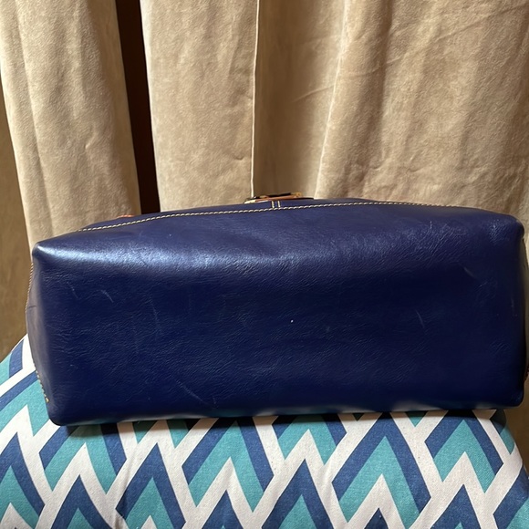 Dark blue Dooney And Bourke leather handbag - Picture 5 of 7